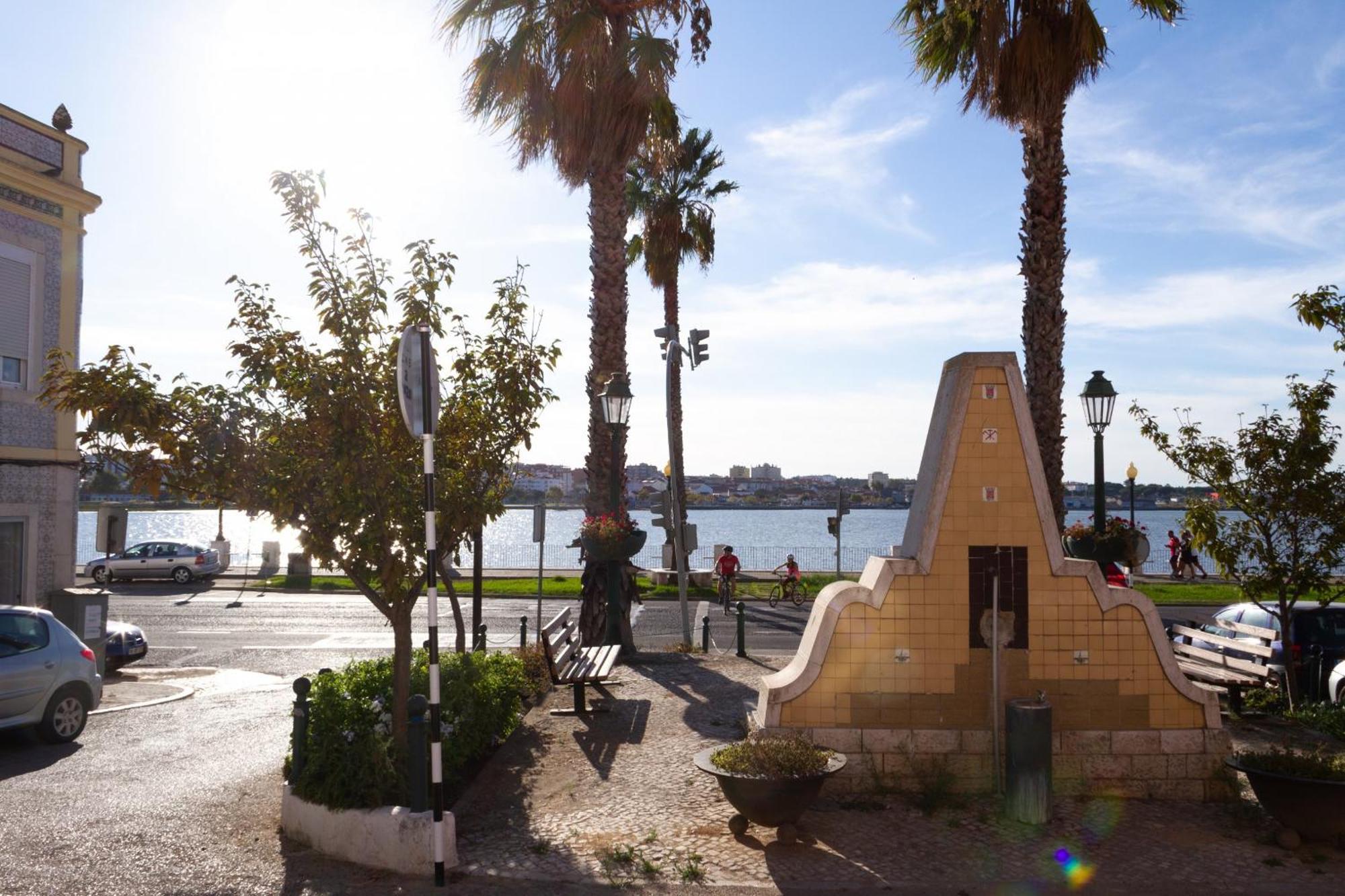 Seixal Bay Apartments Arrentela Exterior photo
